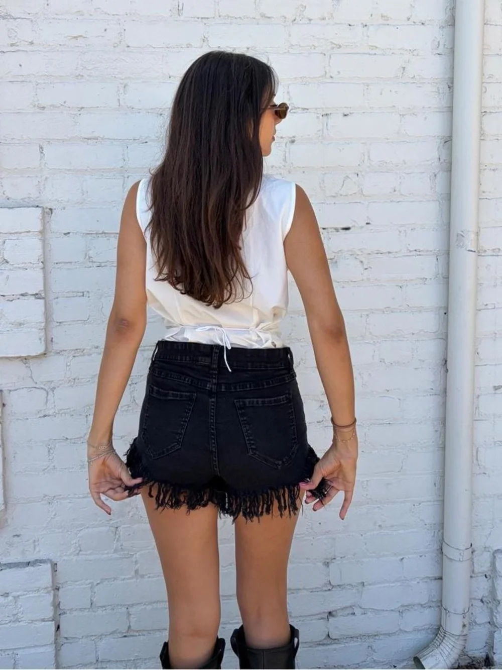 Forever 21 black denim shorts with frayed hem - fits like a S/M - 15 in waist la